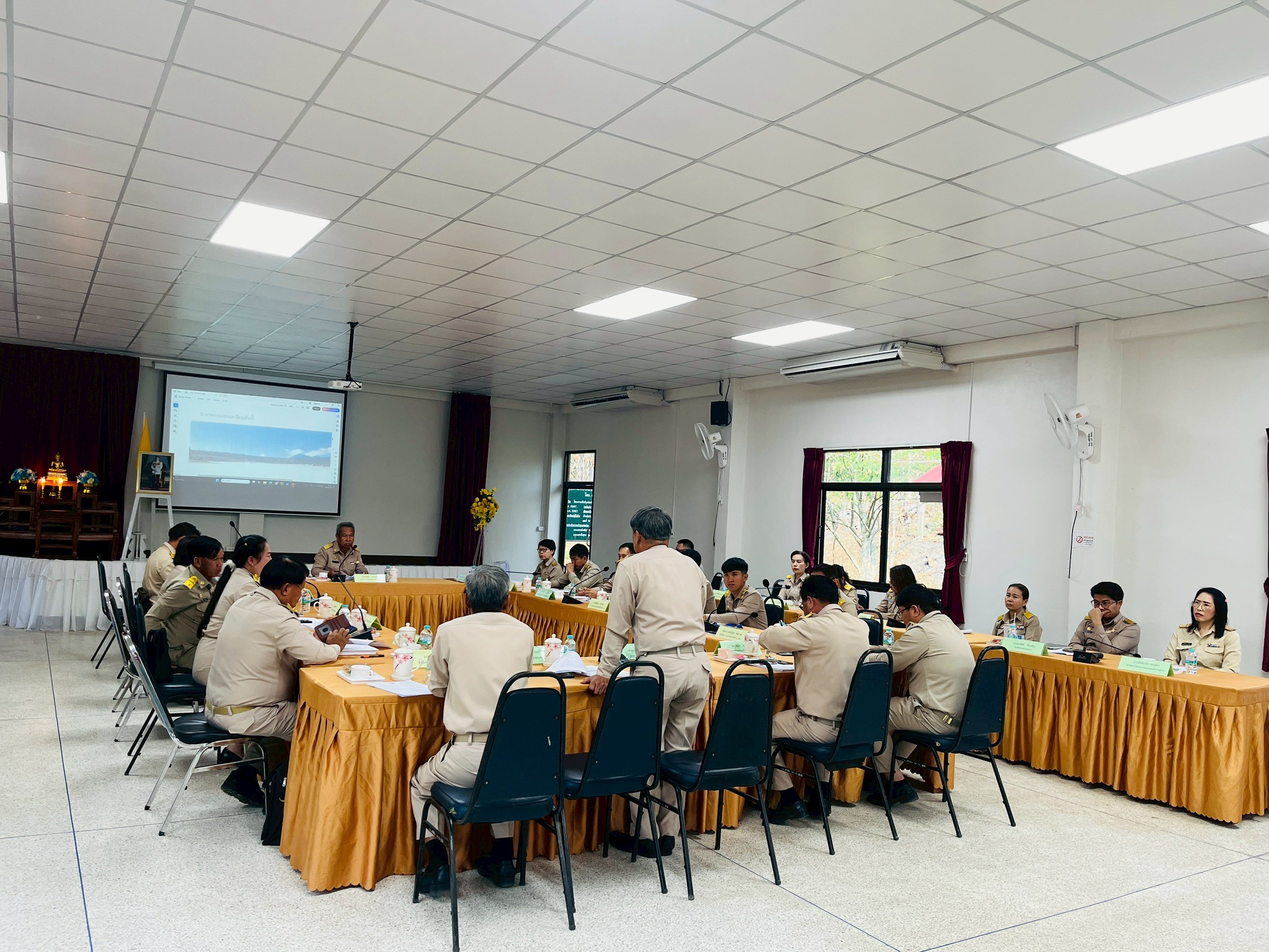 ประชุมสภาเทศบาลตำบลศรีวิชัย สมัยสามัญ สมัยแรกประจำปี พ.ศ.2569