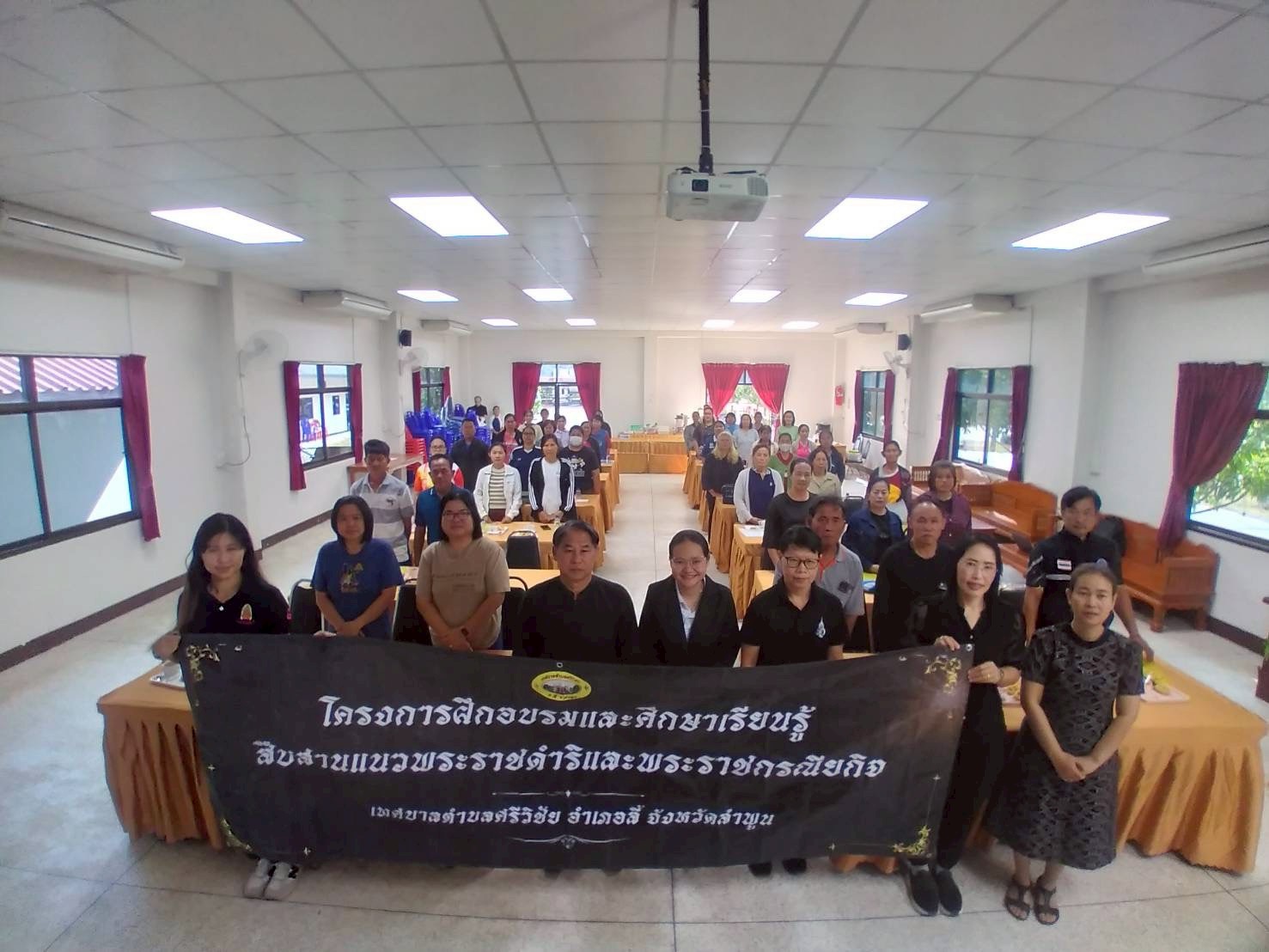 เทศบาลตำบลศรีวิชัย นำโดยนายประเวศน์ พรมยืน นายกเทศมนตรีเทศบาลตำบลศรีวิชัย สำนักปลัดเทศบาลตำบลศรีวิชัย ร่วมกับ อ.ส.ม.ตำบลศรีวิชัย